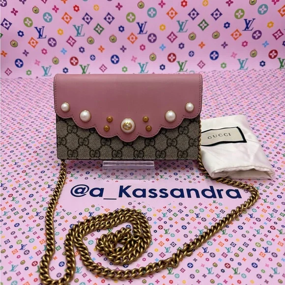 Gucci Supreme Limited Edition WOC Pearly Flap - Picture 5 of 12